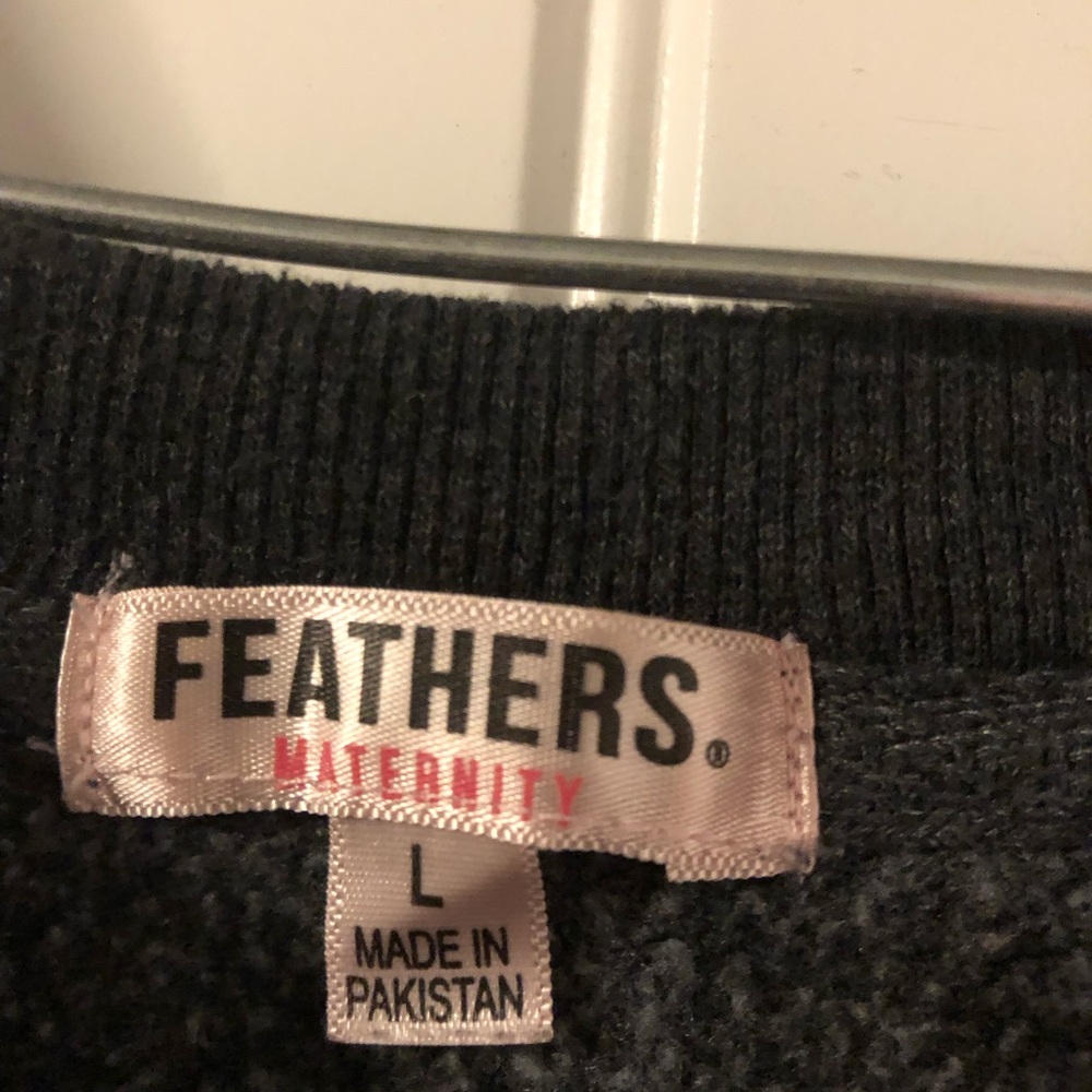 Feathers Black Maternity Top - Picture 2 of 3